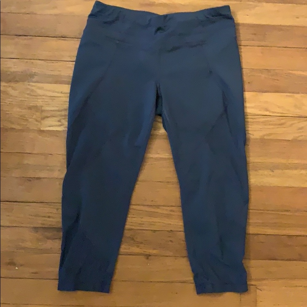 Grey/blue athleta spandex Capri